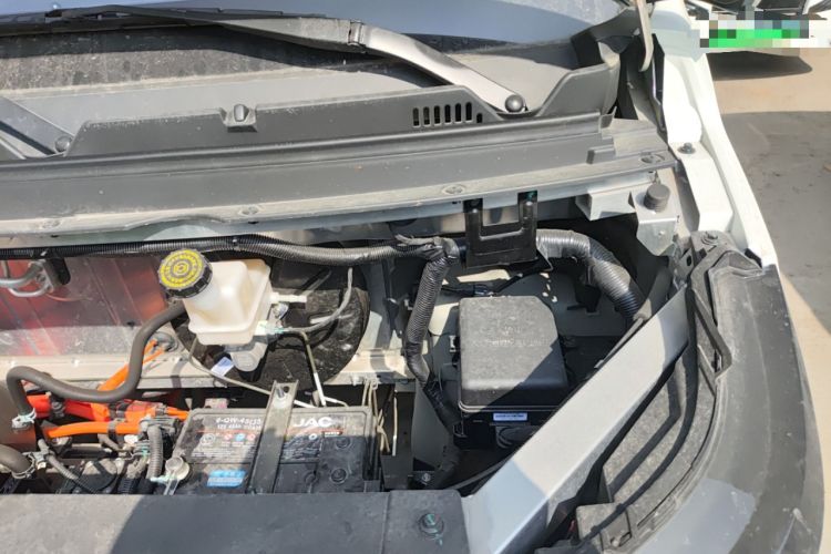 Used JAC Group Van Baolu 2024 V8 Dream Edition - CATL Engine Bay Left