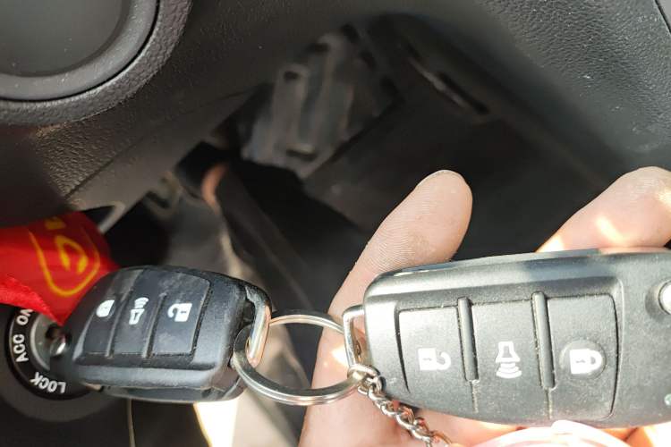 Used JAC Group Van Baolu 2024 V8 Dream Edition - CATL Vehicle Key