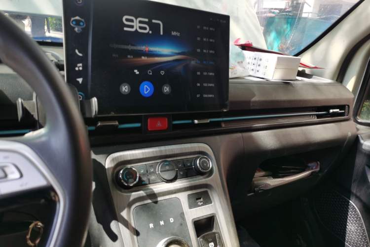 Used JAC Group Van Baolu 2024 V8 Explorer Edition - Guoxuan High-Tech Audio And AC Panel