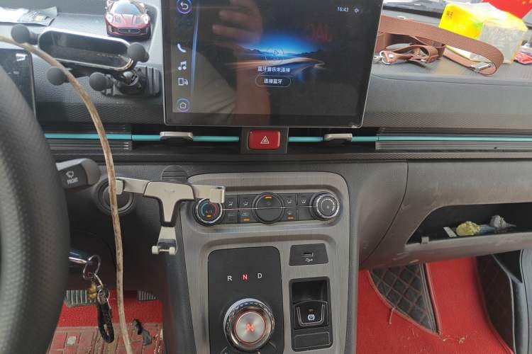 Used JAC Group Van Baolu 2024 V8 Flagship Edition - CATL Audio And AC Panel