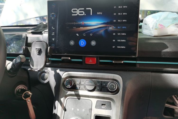 Used JAC Group Van Baolu 2024 V8 Explorer Edition - Guoxuan High-Tech Center Console