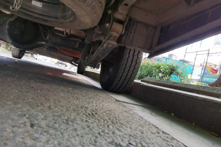Used JAC Group Van Baolu 2024 V8 Explorer Edition - Guoxuan High-Tech Chassis Rear Right