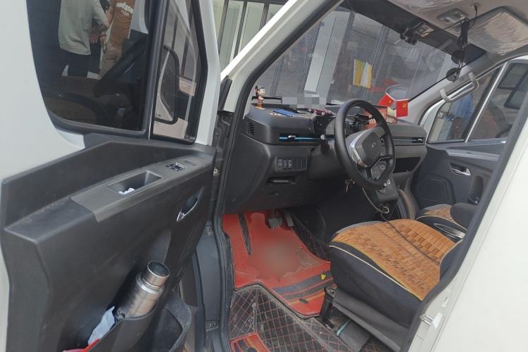Used JAC Group Van Baolu 2024 V8 Flagship Edition - CATL Driver Seat
