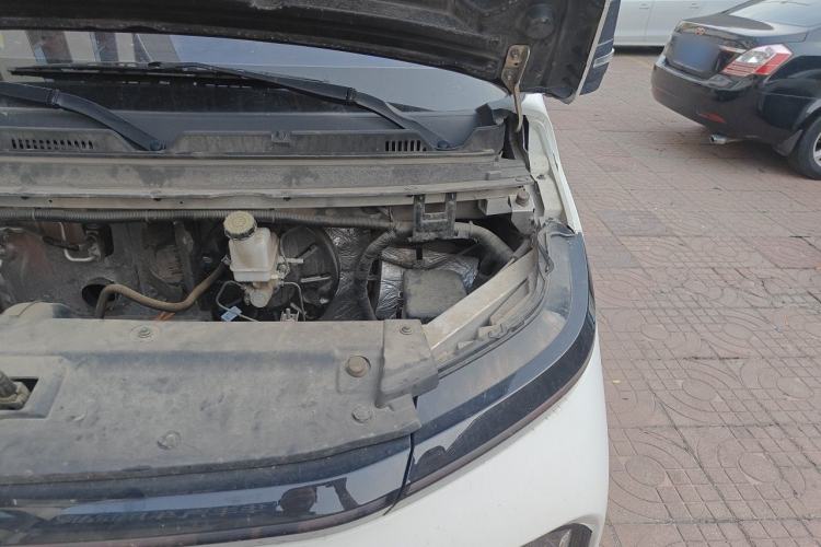 Used JAC Group Van Baolu 2024 V8 Flagship Edition - CATL Engine Bay Left