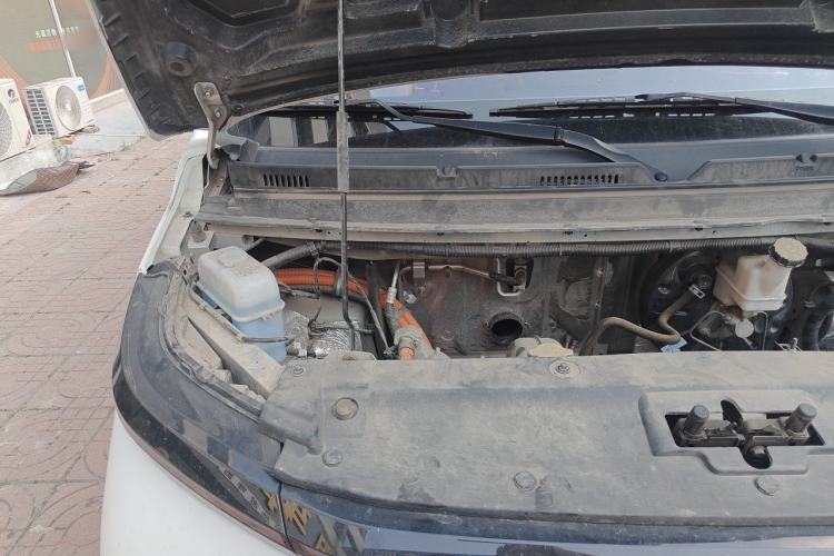 Used JAC Group Van Baolu 2024 V8 Flagship Edition - CATL Engine Bay Right