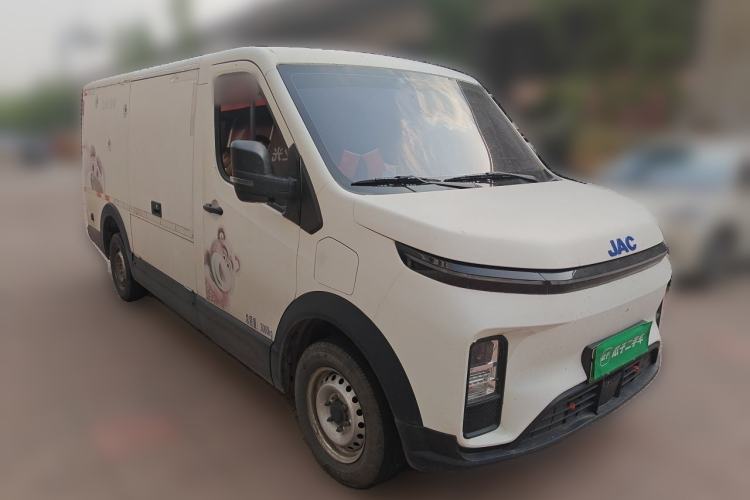 Used JAC Group Van Baolu 2024 V8 Flagship Edition - CATL Front Right 45 Deg
