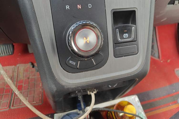 Used JAC Group Van Baolu 2024 V8 Flagship Edition - CATL Gear Lever