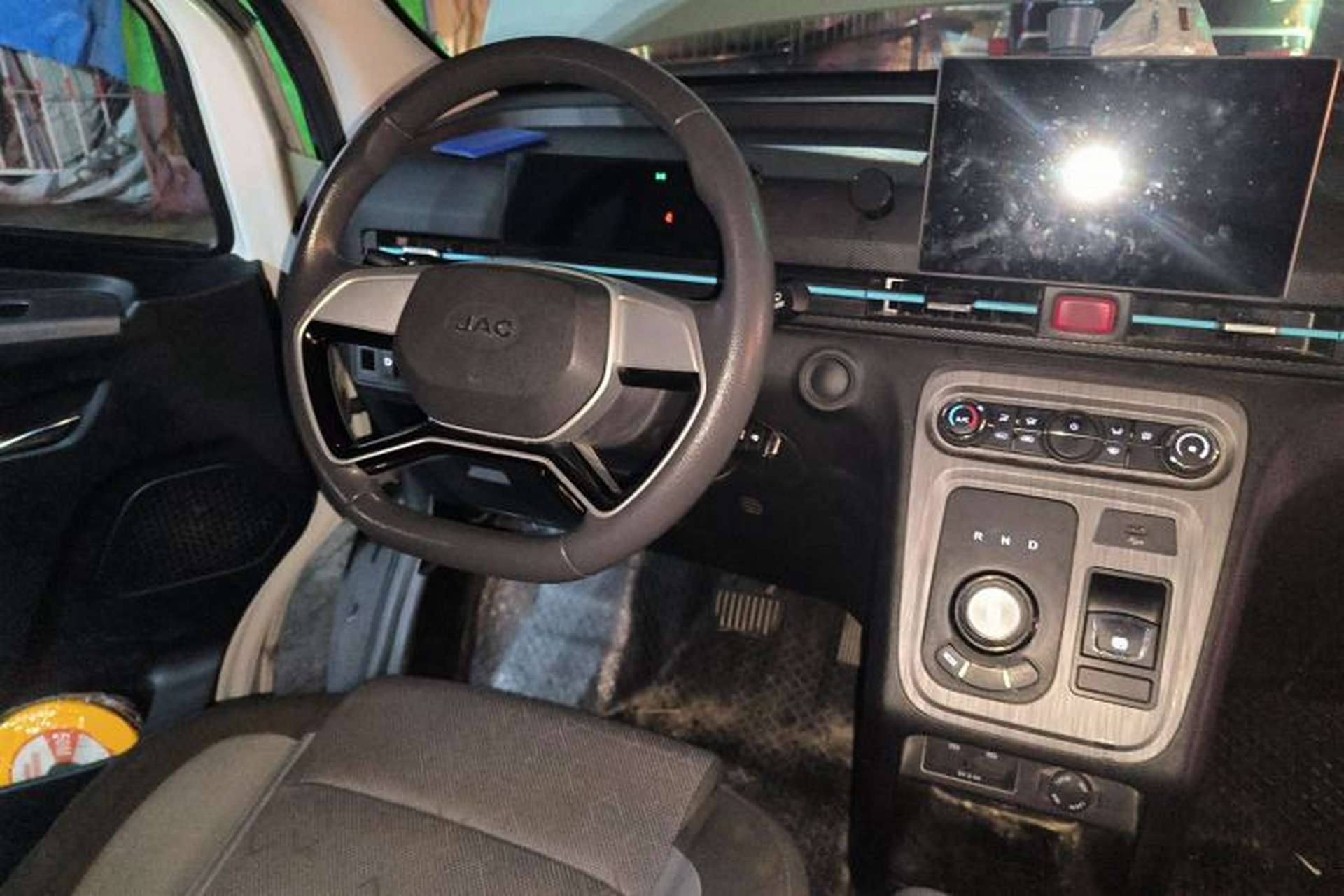 Used JAC Group Van Baolu 2024 V8 Dream Edition - Guoxuan High-Tech Steering Wheel