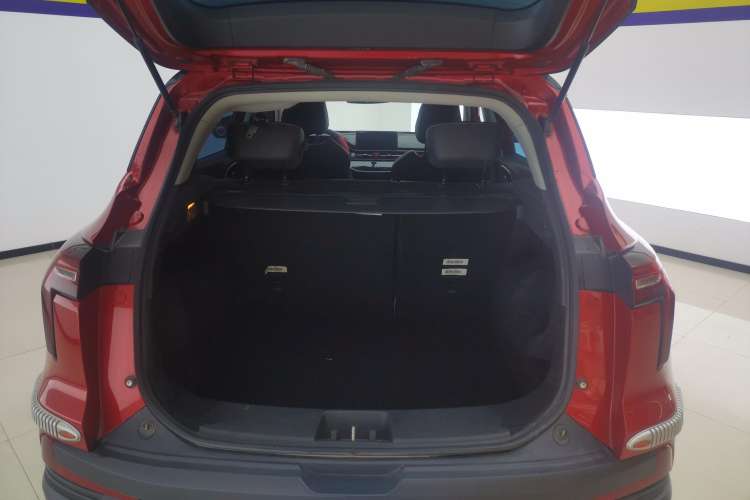 Used JAC Group X4 2020 1.5T CVT Superior Trim Trunk