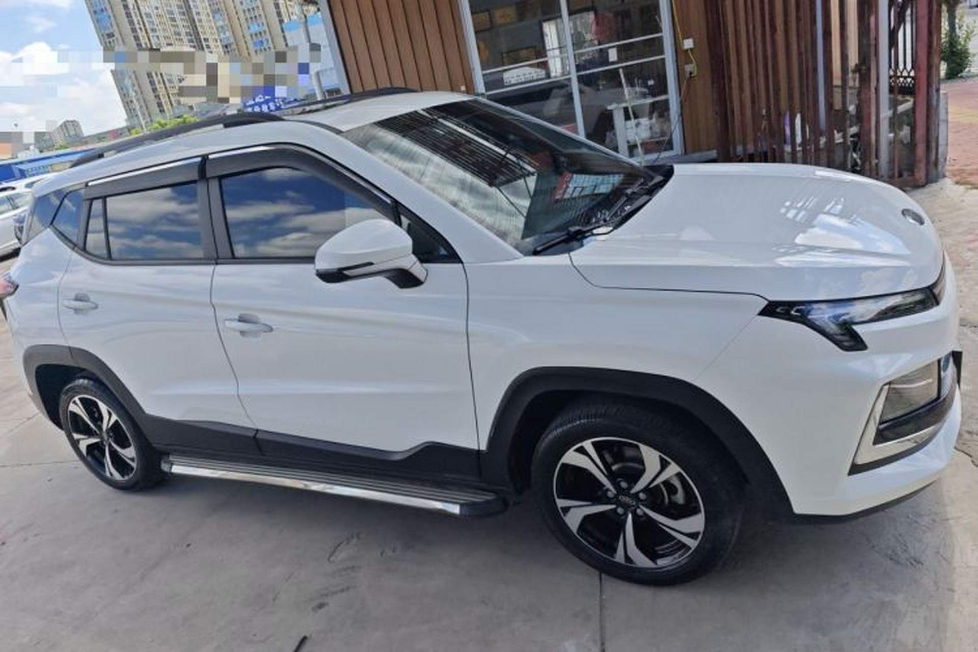 Used JAC Group X4 2020 1.5T CVT Elite Model Exterior 2