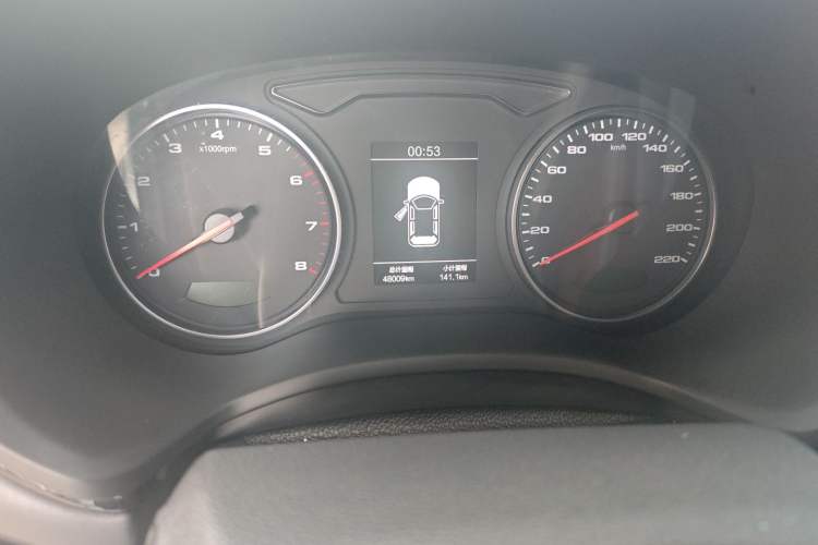 Used JAC Group X4 2020 1.5T CVT Elite Model Odometer Close Up