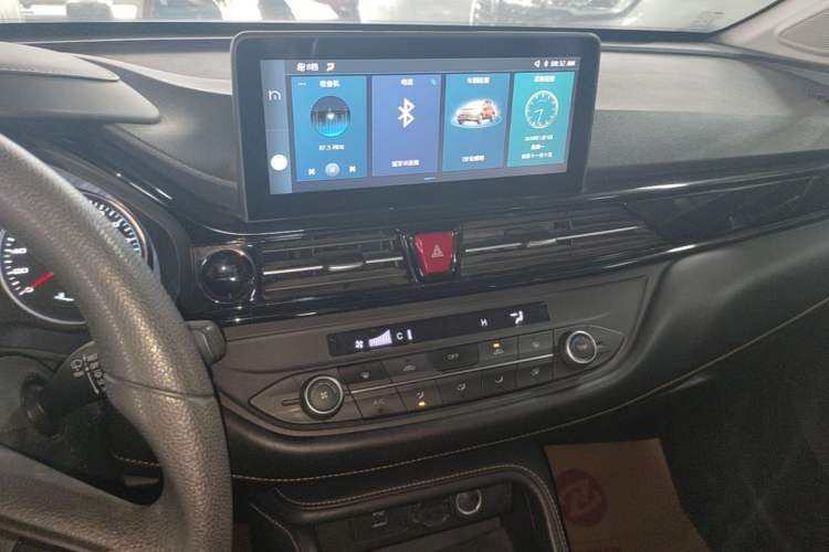 Used JAC Group X4 2020 1.5T CVT Elite Model Audio And AC Panel