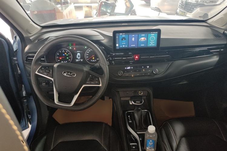 Used JAC Group X4 2020 1.5T CVT Elite Model Center Console