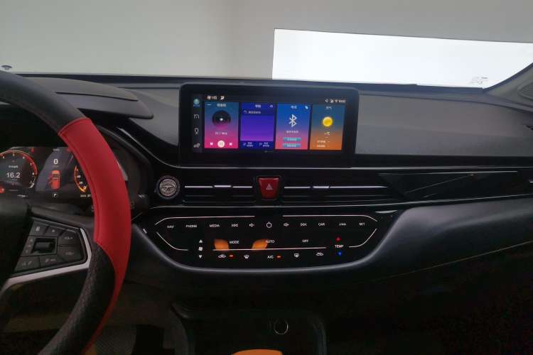 Used JAC Group X4 2020 1.5T CVT Superior Trim Audio And AC Panel