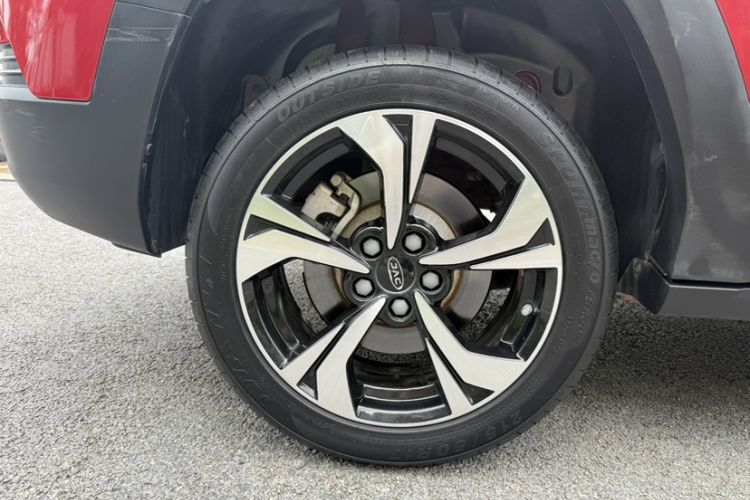 Used JAC Group X4 2020 1.5T CVT Superior Trim Exterior 4