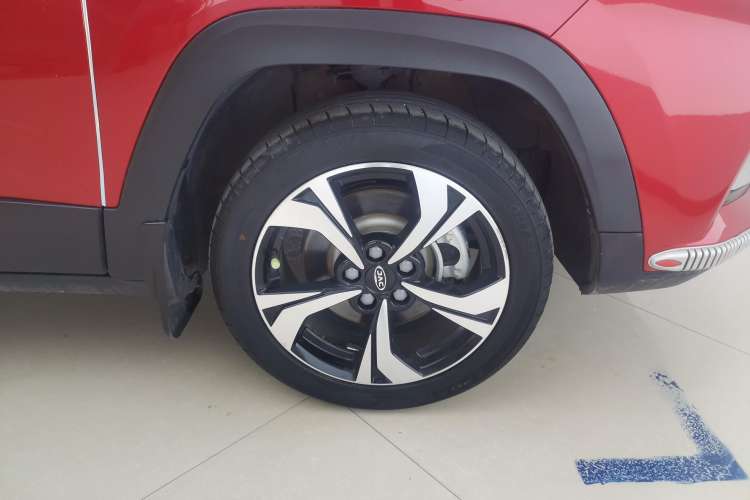 Used JAC Group X4 2020 1.5T CVT Superior Trim Left Front Wheel Hub