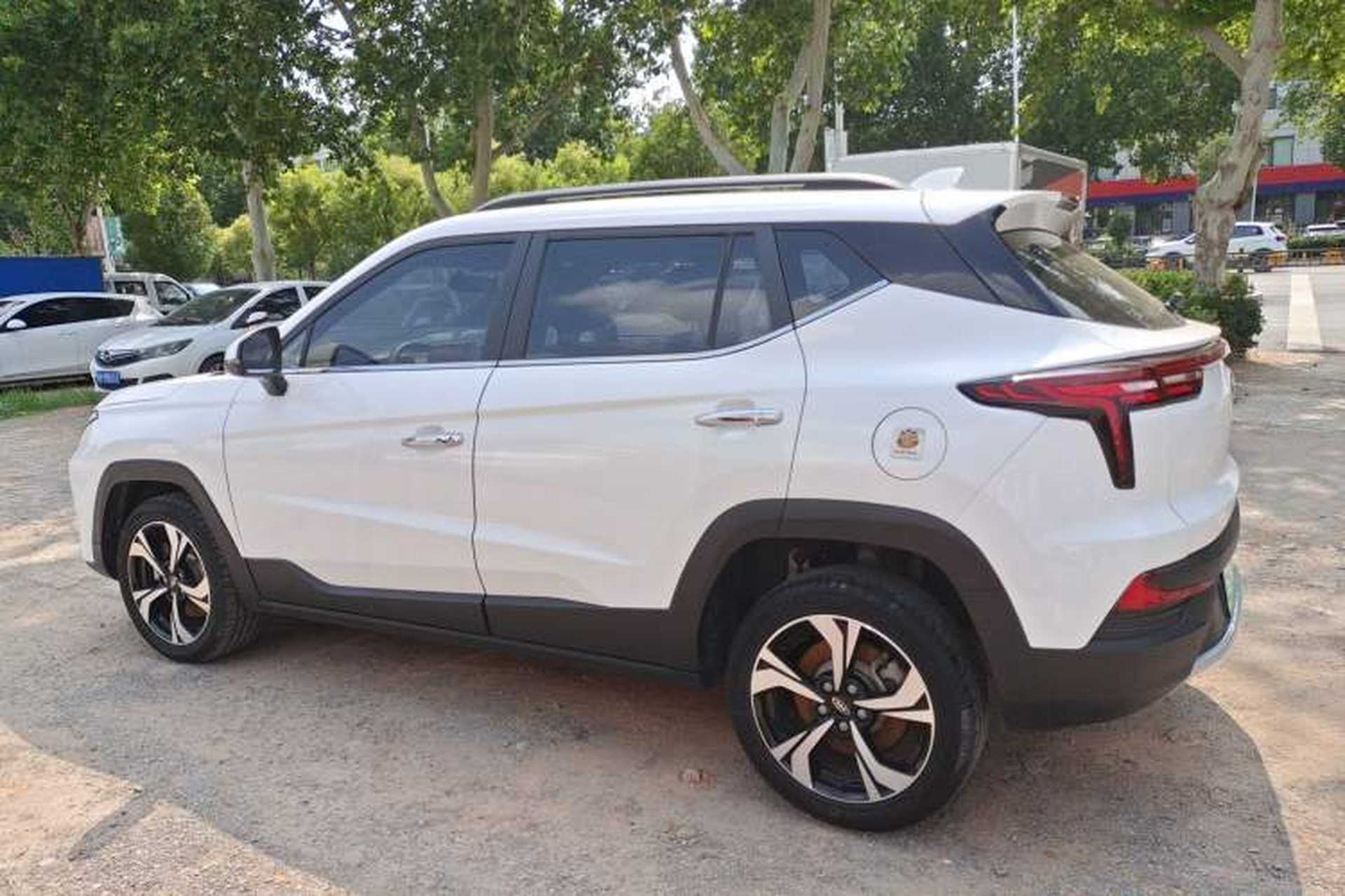 Used JAC Group X4 2020 1.5T CVT Superior Trim Exterior 5