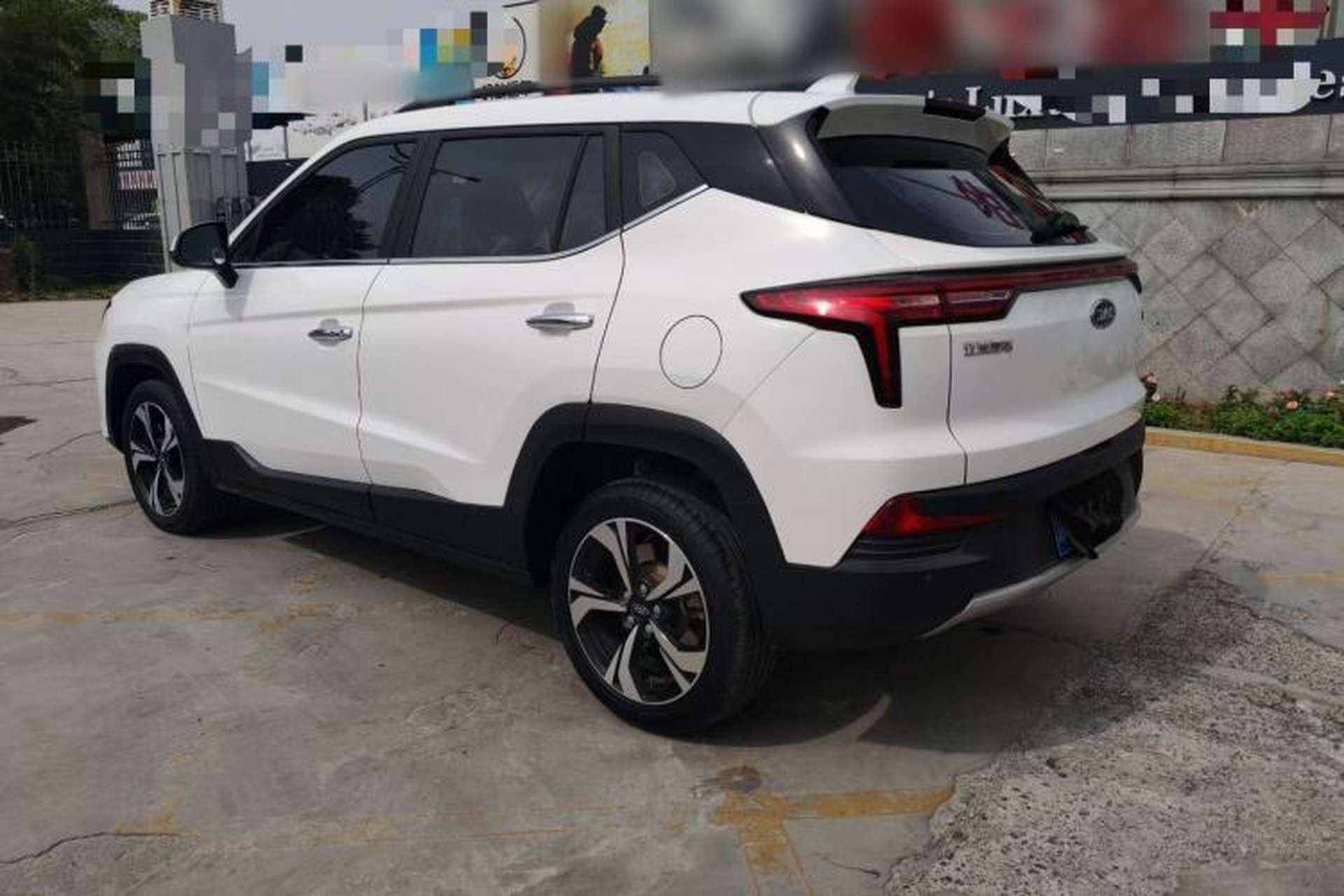 Used JAC Group X4 2020 1.5T CVT Superior Trim Exterior 6