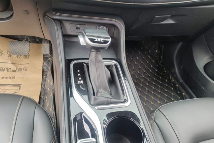 Used JAC Group X4 2020 1.5T CVT Superior Trim Gear Lever