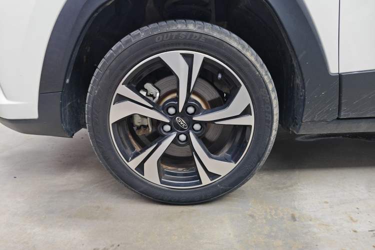 Used JAC Group X4 2020 1.5T CVT Superior Trim Left Front Wheel Hub