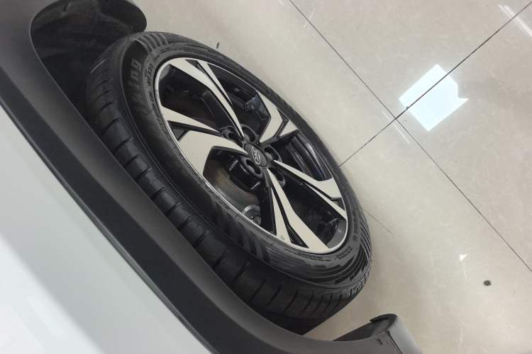 Used JAC Group X4 2020 1.5T CVT Elite Model Left Front Wheel Hub