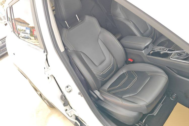 Used JAC Group X4 2020 1.5T CVT Superior Trim Right Front Seat