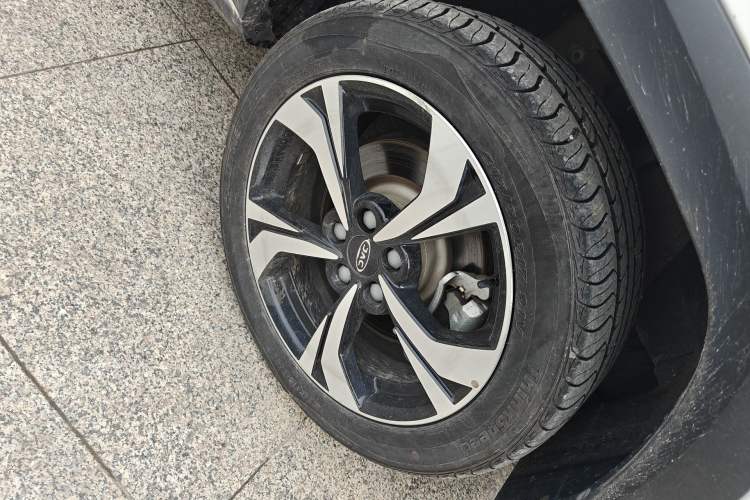 Used JAC Group X4 2020 1.5T Manual Elite Edition Right Front Wheel Hub