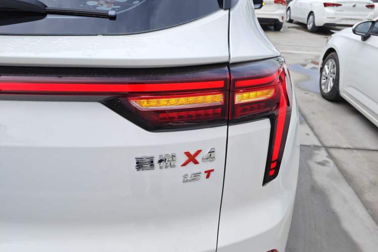 Used JAC Group X4 2020 1.5T CVT Superior Trim Right Rear Taillight