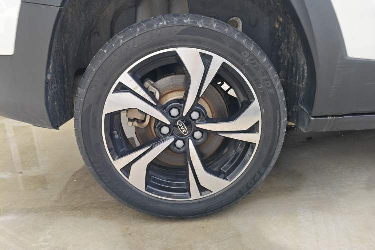 Used JAC Group X4 2020 1.5T CVT Superior Trim Right Rear Wheel Hub