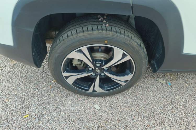 Used JAC Group X4 2020 1.5T CVT Superior Trim Right Rear Wheel Hub