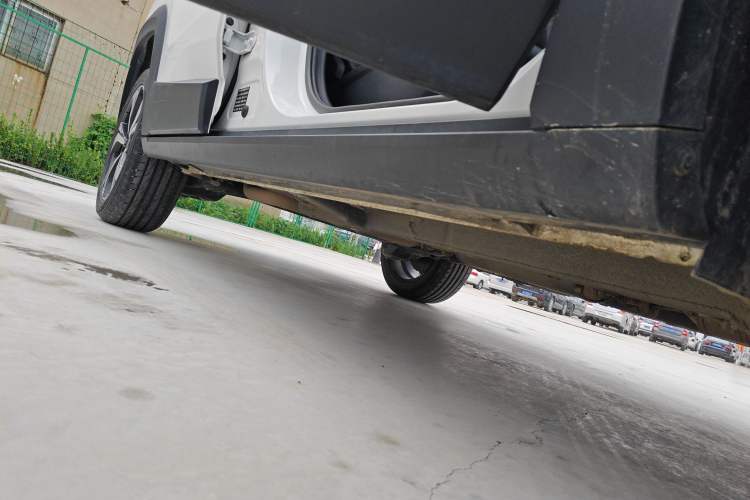 Used JAC Group X4 2020 1.5T CVT Superior Trim Right Side Sill