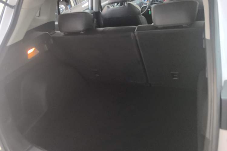 Used JAC Group X4 2020 1.5T CVT Elite Model Trunk
