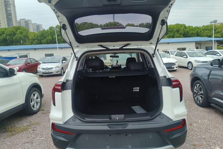 Used JAC Group X4 2020 1.5T CVT Superior Trim Trunk