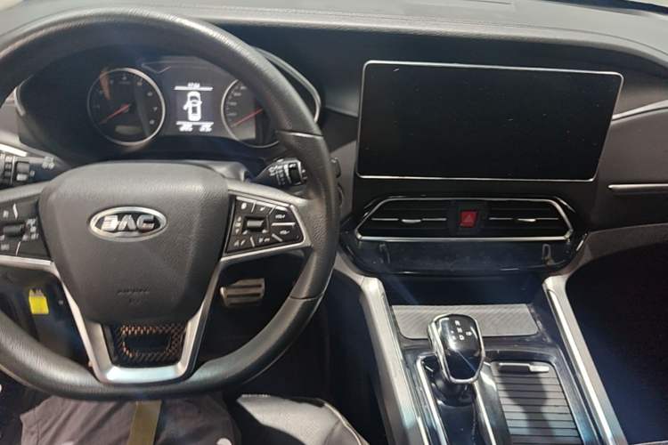Used JAC Group X7 2020 1.5TGDI Automatic Overdrive Model Center Console