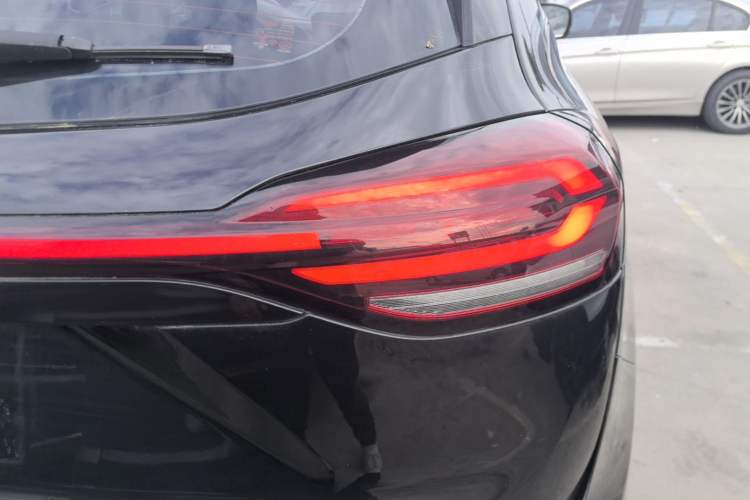Used JAC Group X7 2020 1.5TGDI Automatic Free-Style Model Exterior 3