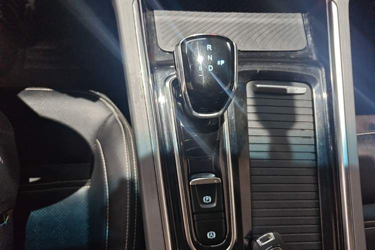 Used JAC Group X7 2020 1.5TGDI Automatic Overdrive Model Gear Lever