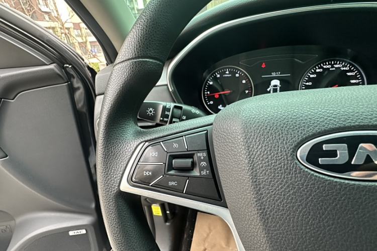 Used JAC Group X7 2020 1.5TGDI Automatic Free-Style Model Interior 12