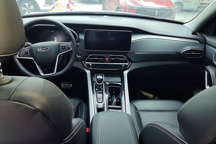 Used JAC Group X7 2020 1.5TGDI Automatic Dream Edition Interior 3