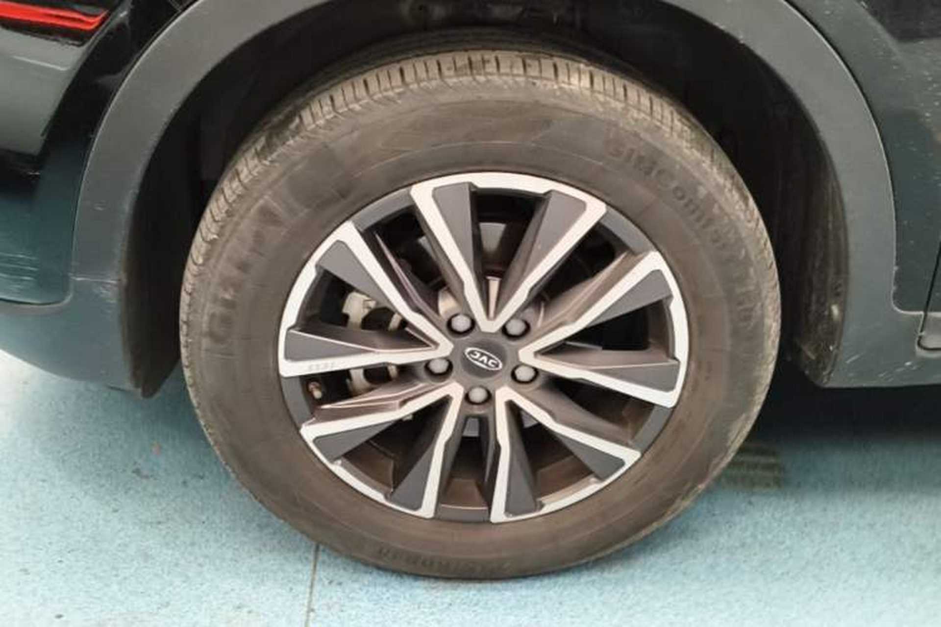Used JAC Group X7 2020 1.5TGDI Automatic Overdrive Model Left Front Wheel Hub