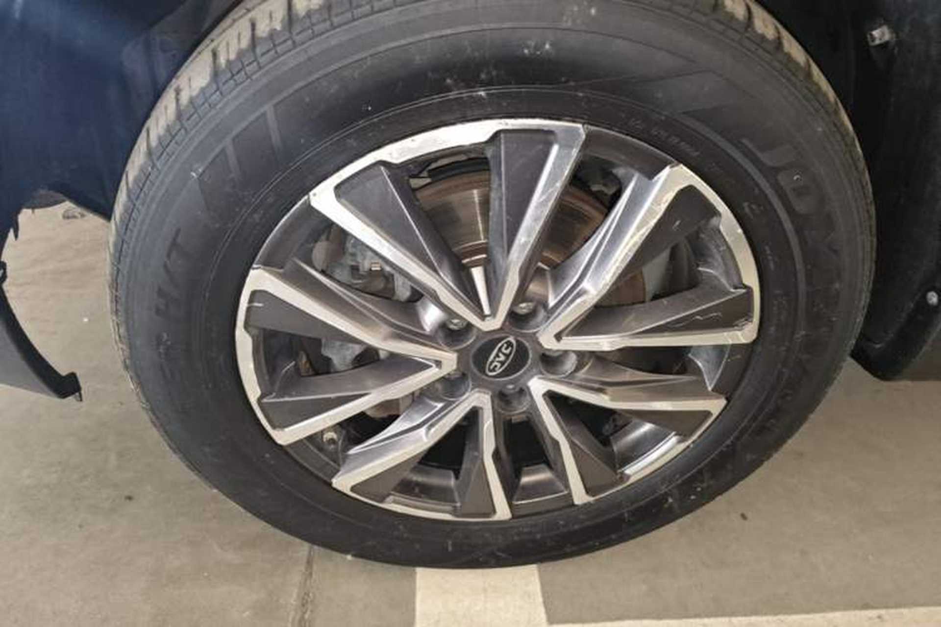 Used JAC Group X7 2020 1.5TGDI Automatic Free-Style Model Left Front Wheel Hub