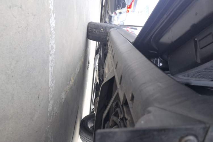 Used JAC Group X7 2020 1.5TGDI Automatic Free-Style Model Left Side Sill