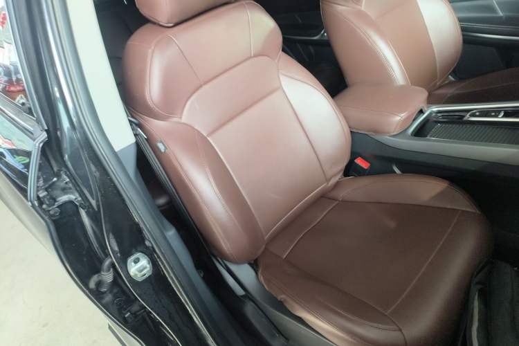 Used JAC Group X7 2020 1.5TGDI Automatic Free-Style Model Right Front Seat