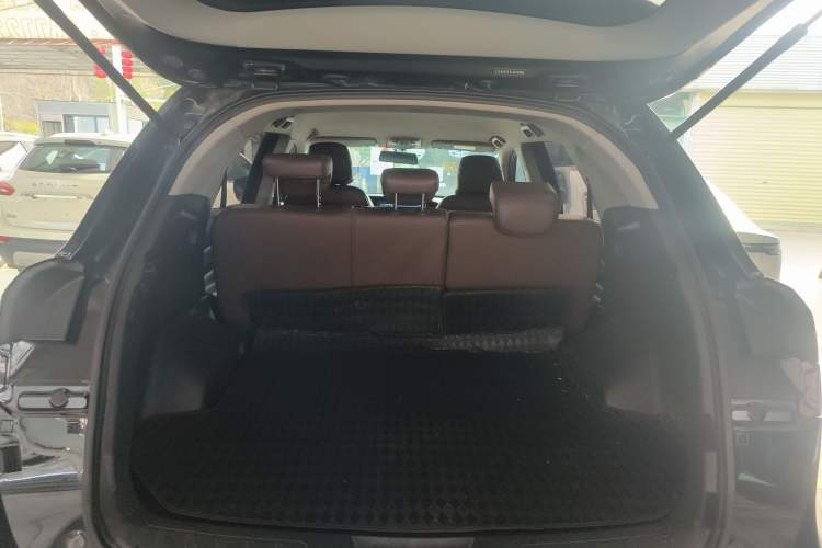 Used JAC Group X7 2020 1.5TGDI Automatic Free-Style Model Trunk