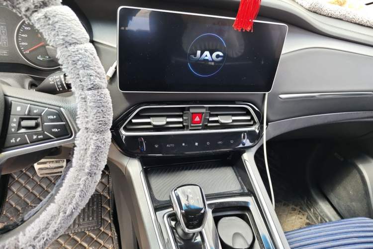Used JAC Group X7 2020 1.5TGDI Automatic Free-Style Model Audio And AC Panel