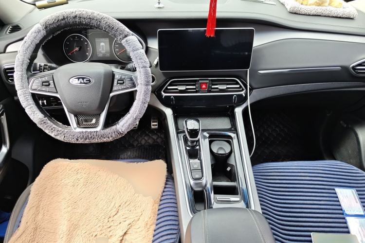Used JAC Group X7 2020 1.5TGDI Automatic Free-Style Model Center Console