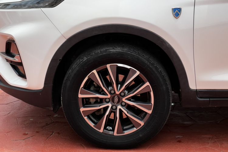 Used JAC Group X7 2020 1.5TGDI Automatic Free-Style Model Exterior 2