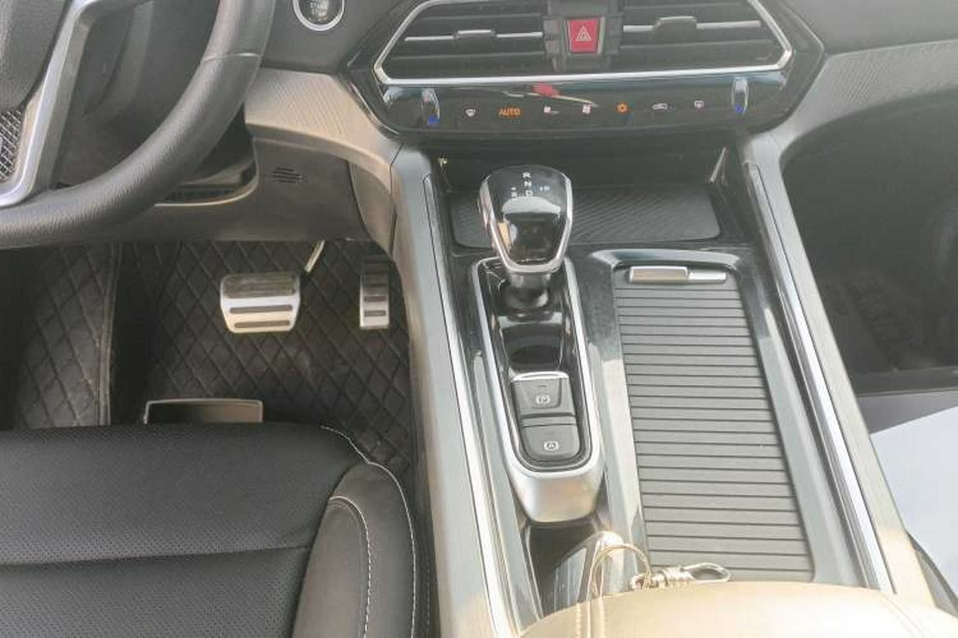 Used JAC Group X7 2020 1.5TGDI Automatic Free-Style Model Gear Lever