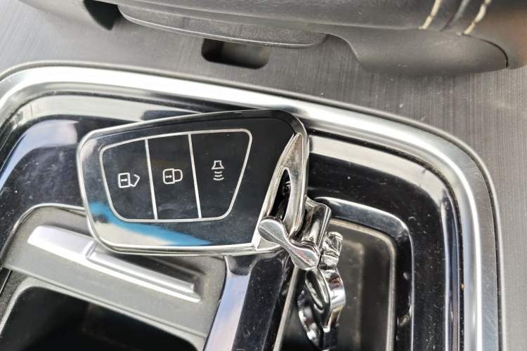 Used JAC Group X7 2020 1.5TGDI Automatic Free-Style Model Interior 1