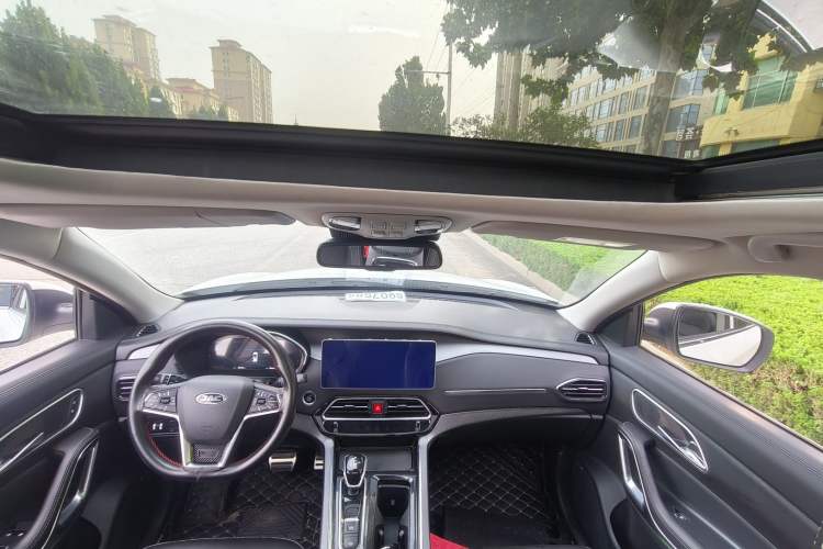 Used JAC Group X7 2020 1.5TGDI Automatic Dream Edition Interior 1