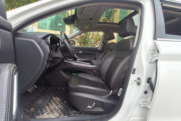 Used JAC Group X7 2020 1.5TGDI Automatic Dream Edition Interior 2